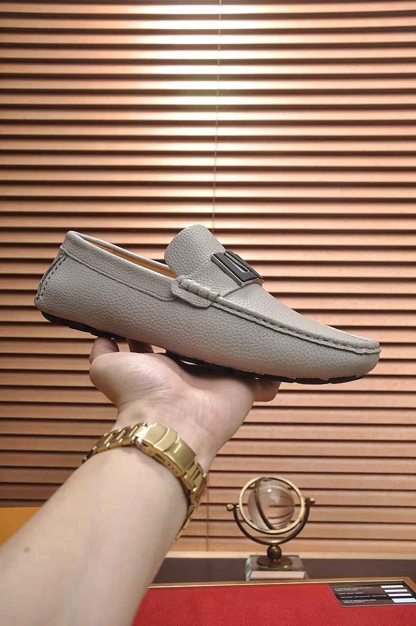 Men's men's shoes 💰420💶 [LV Doudou shoes] (water-dyed cowhide lining) new model is on the market, available on the official website. The new Doudou shoes are processed into single-color materials, and the uppers are made of imported horsehide leather. The body of the shoe is fully hemmed with mark thread, and is lined with imported original cowhide leather. The elegant shoe shape is super suitable for all-matching, and the size is 38-44.